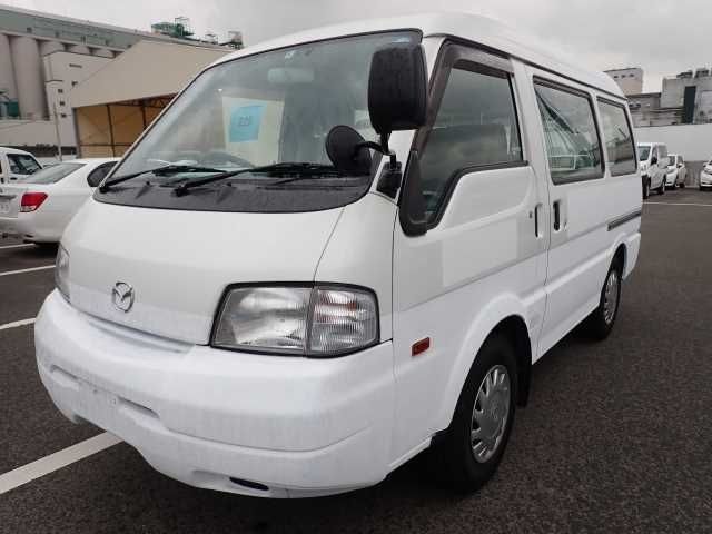 271 MAZDA BONGO VAN 2018 г. (ORIX Kobe Nyusatsu)